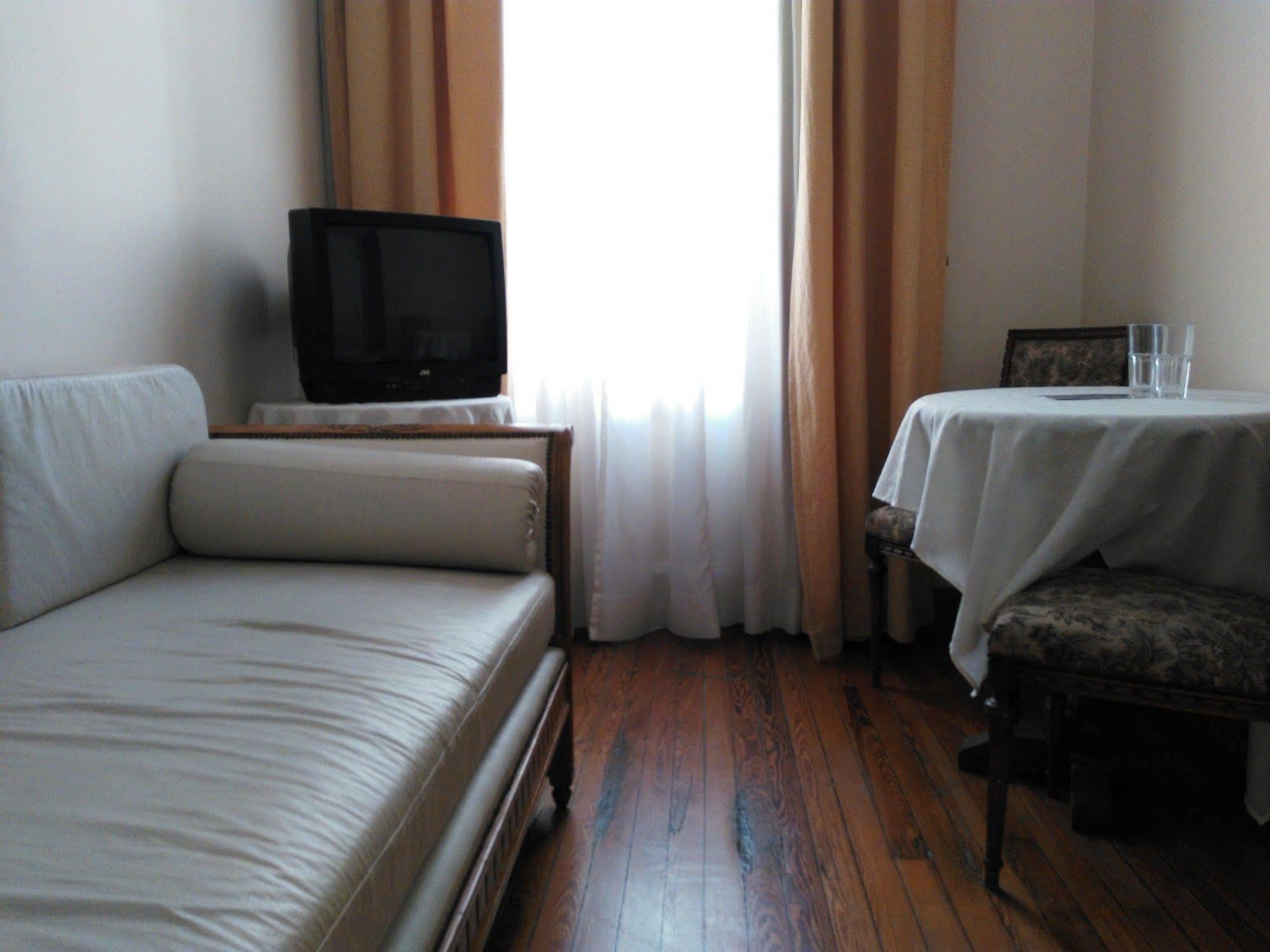Hotel A&B Internacional Buenos Aires Ngoại thất bức ảnh